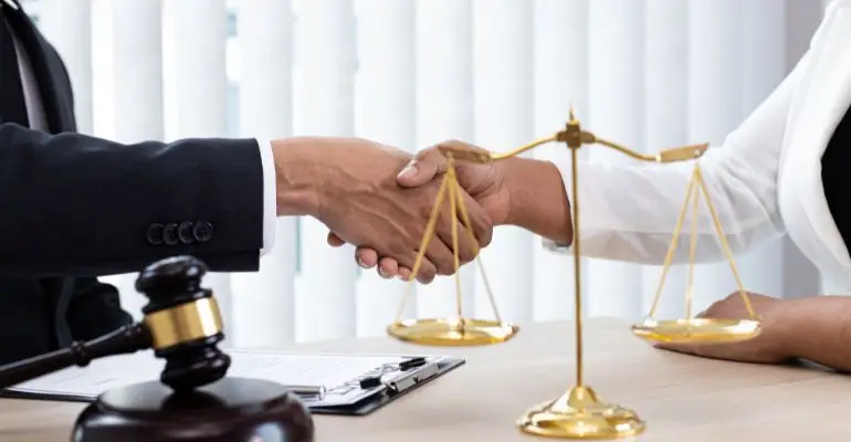 How Do Lawyers Negotiate Settlements? Guide To Settlement Negotiations.